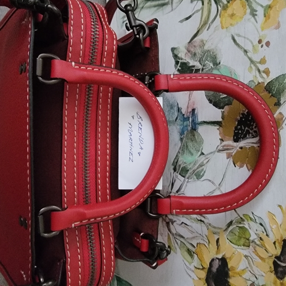 Coach Mickey Mouse Rouge - Picture 5 of 16